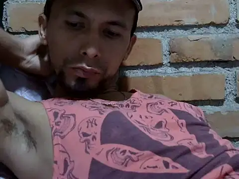 Snapshot of Boycumlatino chatting on October 1, 2025, 10:16 pm Boycumlatino online show from October 1, 2025, 10:16 pm