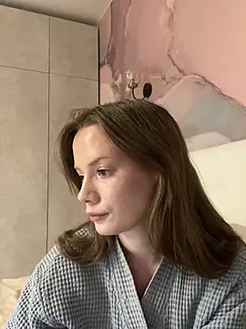 Snapshot of Rosie_Holmes_ chatting on October 11, 2025, 1:42 pm Rosie Holmes online show from October 11, 2025, 1:42 pm