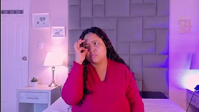 KITY HILL online show from September 12, 2025, 4:23 am