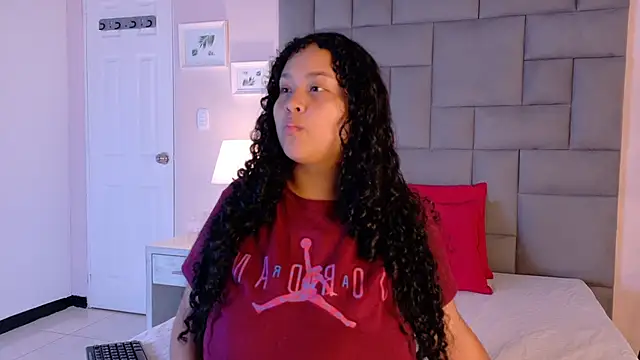 KITY HILL online show from September 22, 2025, 4:47 am