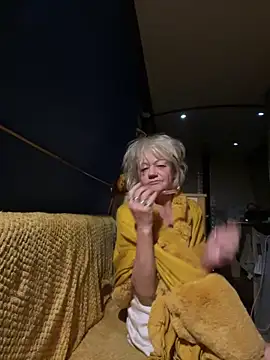 ladyboatlady online show from October 17, 2025, 5:54 am