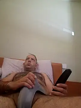 aries41s online show from October 1, 2025, 10:43 am