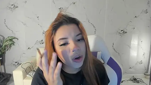 Snapshot of scarlett_enjoy1 chatting on September 23, 2025, 12:30 pm scarlett enjoy1 online show from September 23, 2025, 12:30 pm