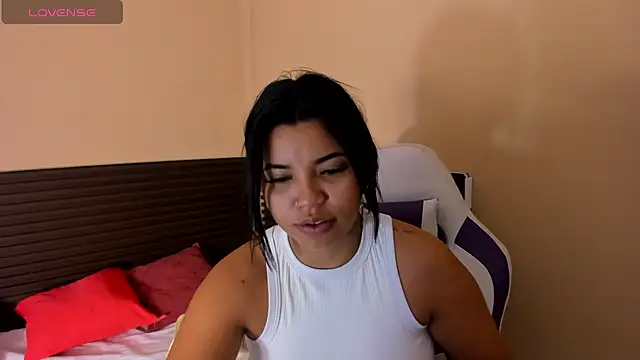 Snapshot of scarlett_enjoy1 chatting on December 20, 2025, 1:18 pm scarlett enjoy1 online show from December 20, 2025, 1:18 pm