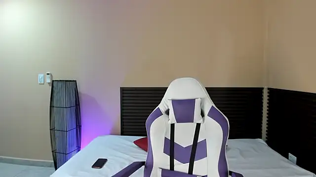 Snapshot of scarlett_enjoy1 chatting on January 8, 2026, 1:35 pm scarlett enjoy1 online show from January 8, 2026, 1:35 pm