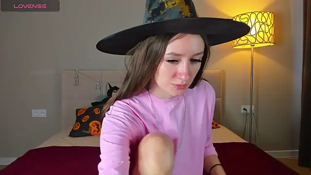 Snapshot of cutienaughtygirl chatting on October 25, 2025, 9:28 am cutienaughtygirl online show from October 25, 2025, 9:28 am