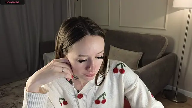 Snapshot of cutienaughtygirl chatting on November 24, 2025, 12:16 pm cutienaughtygirl online show from November 24, 2025, 12:16 pm