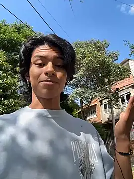 dreyk20 online show from April 22, 2026, 2:18 pm