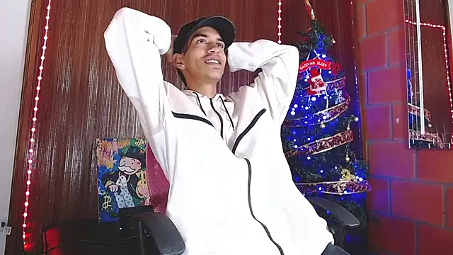 briamhoconor xh online show from December 20, 2025, 8:49 pm