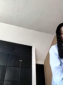 SofiaDelicia online show from October 13, 2025, 1:44 pm