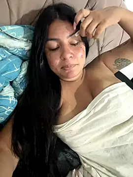 julianamascarada online show from September 24, 2025, 12:58 am