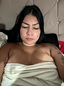 julianamascarada online show from September 25, 2025, 1:48 pm