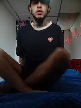 Tattoboy19cm online show from December 14, 2025, 1:38 pm