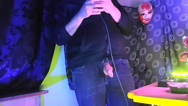 DjDiCKmannOnE online show from February 1, 2026, 5:28 am