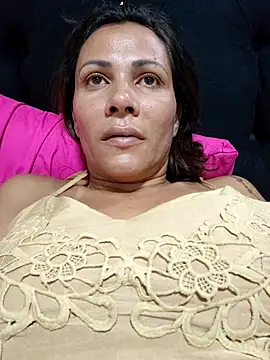 dyjaA online show from December 4, 2025, 8:28 pm