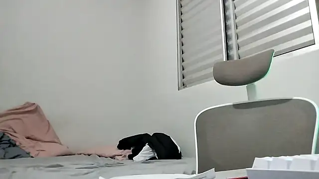 isabelly08ty online show from November 5, 2025, 2:55 am