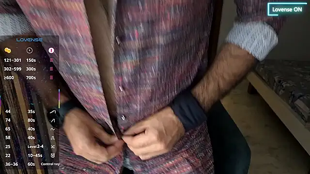 Snapshot of mlove902 chatting on April 15, 2026, 9:38 am mlove902 online show from April 15, 2026, 9:38 am