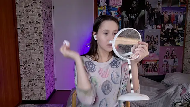 LucyRose3 online show from December 17, 2025, 2:17 am