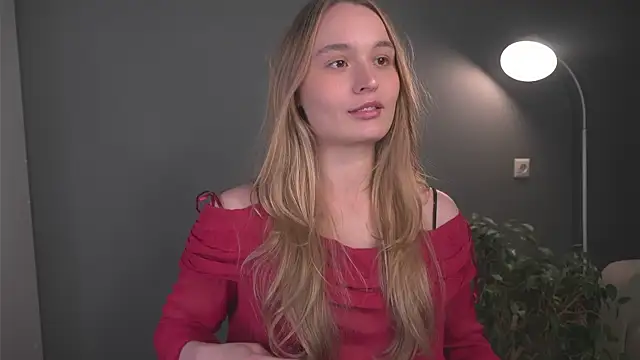 lisa schiele online show from December 16, 2025, 8:25 pm