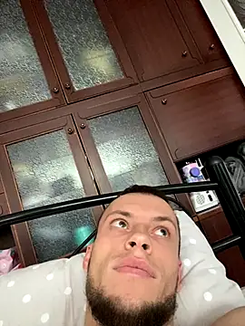 Snapshot of PUER4IK chatting on October 8, 2025, 10:02 am PUER4IK online show from October 8, 2025, 10:02 am