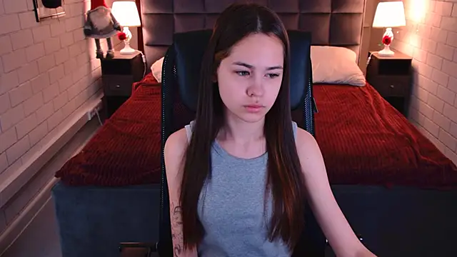 UliaNeer online show from March 5, 2026, 5:03 am