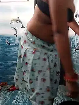 Snapshot of Ur_Lishaa chatting on January 8, 2026, 10:17 am Ur Lishaa online show from January 8, 2026, 10:17 am