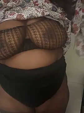 Snapshot of Juicystorm chatting on November 23, 2025, 11:32 am Juicystorm online show from November 23, 2025, 11:32 am