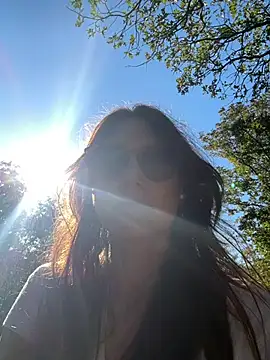 Snapshot of MommyGoddessL chatting on October 1, 2025, 2:23 pm MommyGoddessL online show from October 1, 2025, 2:23 pm