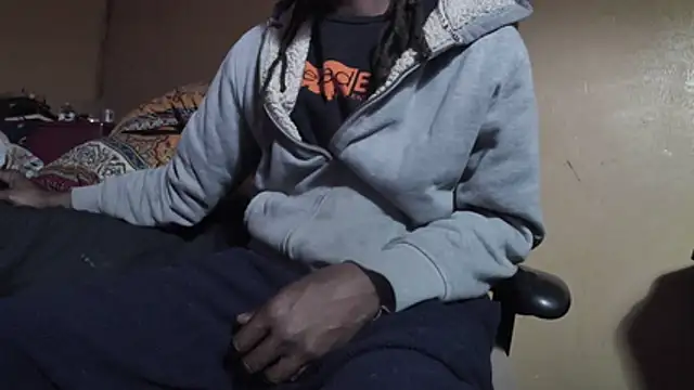 EYEzIAM online show from February 1, 2026, 5:28 am