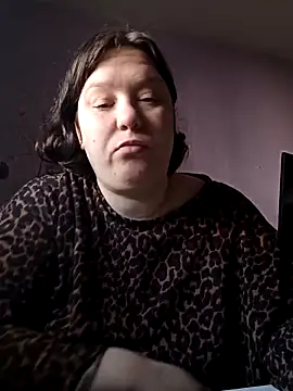 Feuchtekitty92xh online show from April 15, 2026, 6:53 am