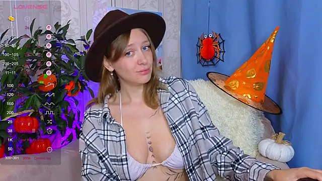 evashiny  online show from October 29, 2025, 4:04 am