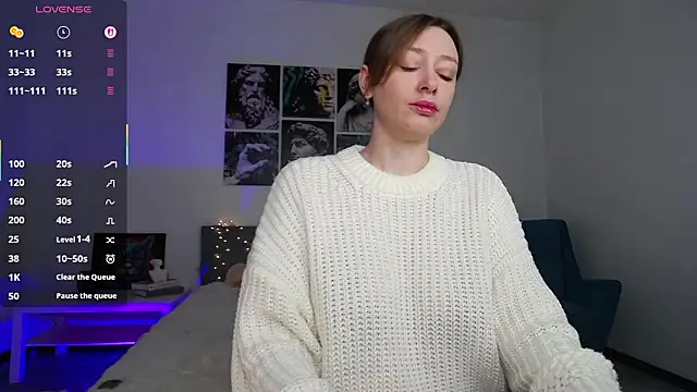 evashiny  online show from February 8, 2026, 3:43 am