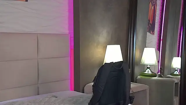 Snapshot of AriWild chatting on September 21, 2025, 4:14 am AriWild online show from September 21, 2025, 4:14 am