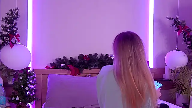 AriWild online show from December 23, 2025, 4:43 am