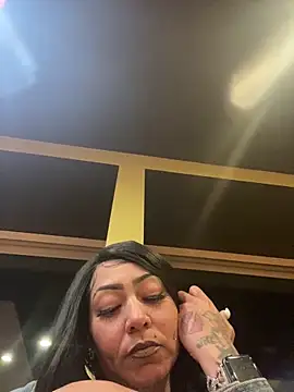 Flossee online show from April 5, 2026, 8:33 am