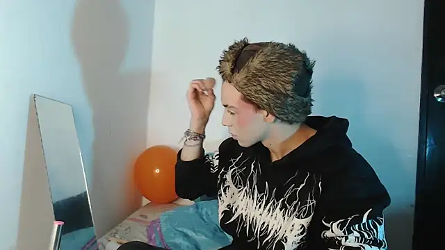 lucky stricke online show from June 7, 2026, 5:44 am