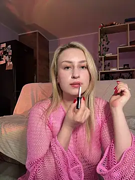 KassandraTress online show from May 14, 2026, 6:04 pm