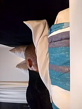 mojaymort online show from September 16, 2025, 1:06 am