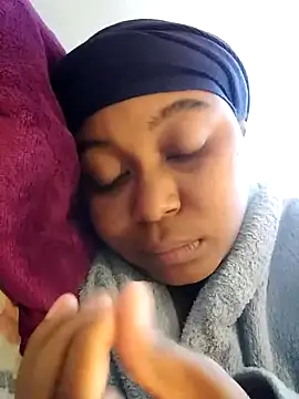 AcetousAbb online show from November 21, 2025, 4:27 pm