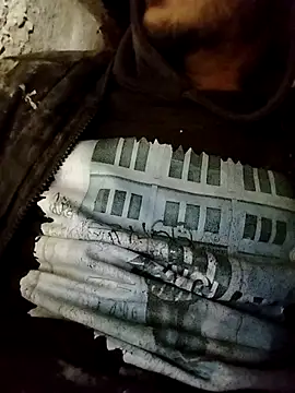 Snapshot of ParousFlow chatting on October 19, 2025, 1:50 am ParousFlow online show from October 19, 2025, 1:50 am