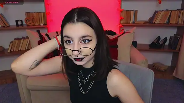 Mistress  Marcelline online show from October 3, 2025, 10:01 am