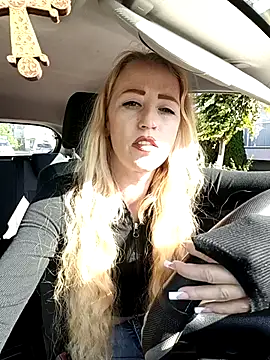 DeeA Blondy online show from September 14, 2025, 7:29 am