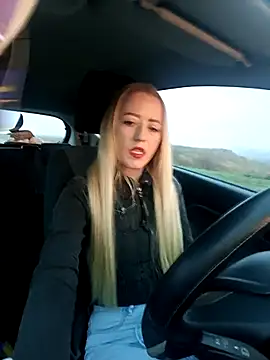 DeeA Blondy online show from November 12, 2025, 5:19 am