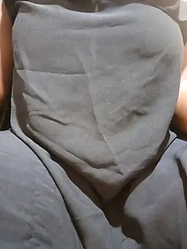 Africanmilk256 online show from November 3, 2025, 4:36 am