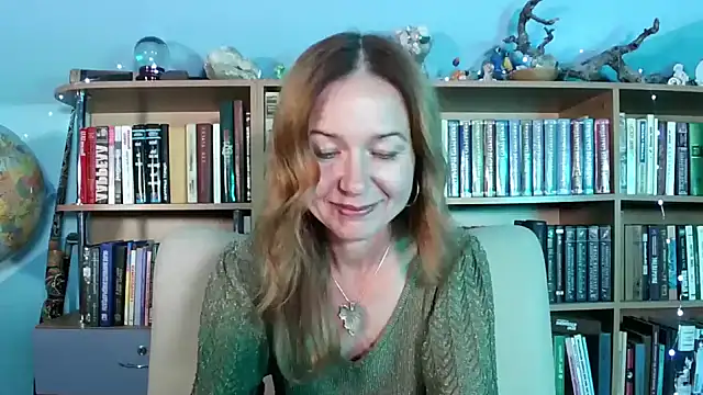 Foxilady357 online show from October 11, 2025, 2:04 pm