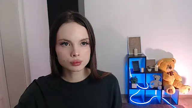 Ariella ari online show from October 28, 2025, 10:52 am