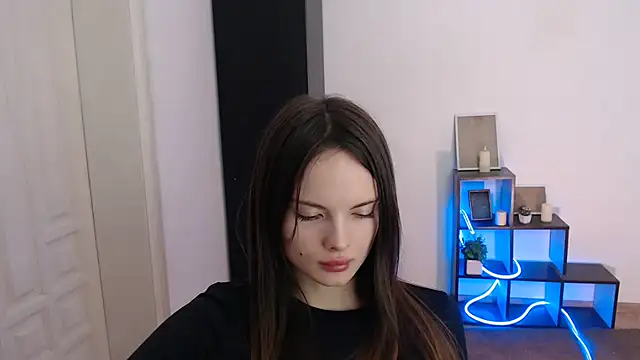 Ariella ari online show from January 11, 2026, 3:28 pm