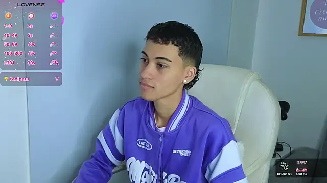 Snapshot of yulian_vasquez chatting on September 16, 2025, 12:17 pm yulian vasquez online show from September 16, 2025, 12:17 pm