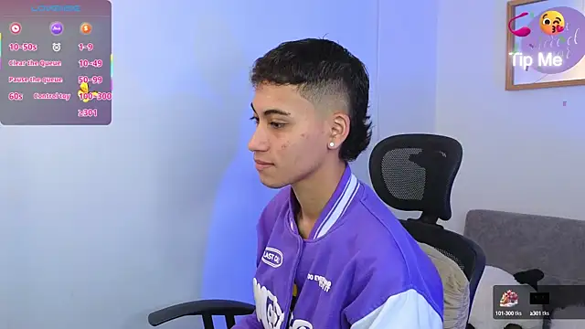 Snapshot of yulian_vasquez chatting on September 27, 2025, 12:21 pm yulian vasquez online show from September 27, 2025, 12:21 pm