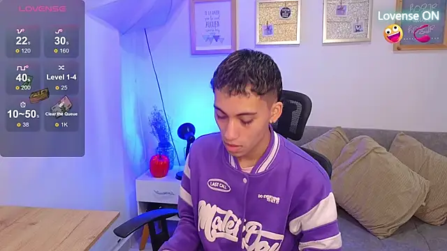 yulian vasquez online show from November 13, 2025, 12:15 pm